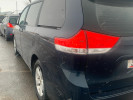 Toyota Sienna 2011 года