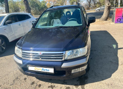 Mitsubishi Space Wagon 2000 года