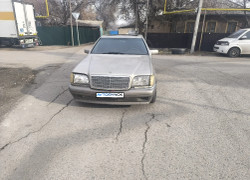 Mercedes-Benz S-Класс 1995 года