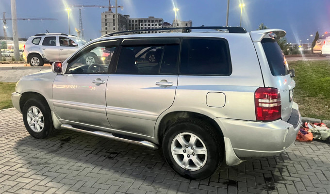 Toyota Highlander 2001 года