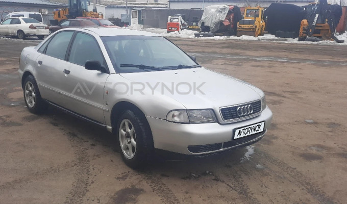 Audi A4 1995 года