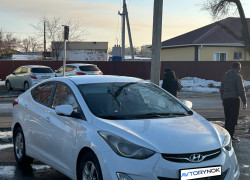 Hyundai Avante 2012 года