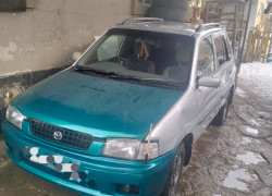 Mazda Demio 1998 года