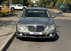 Mercedes-Benz E-Класс 2003 года