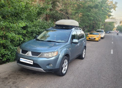 Mitsubishi Outlander 2008 года