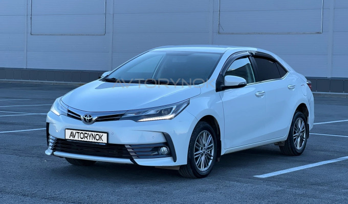 Toyota Corolla 2018 года