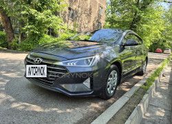 Hyundai Elantra 2019 года