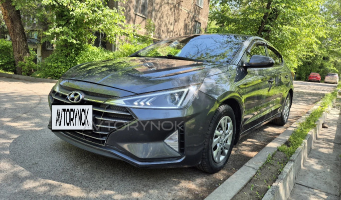 Hyundai Elantra 2019 года