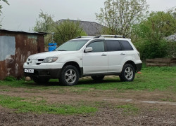 Mitsubishi Outlander 2003 года