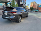 Toyota Highlander 2021 года