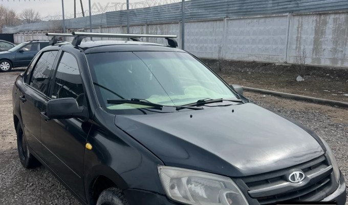 ВАЗ (Lada) Granta 2013 года