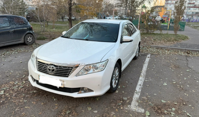 Toyota Camry 2014 года