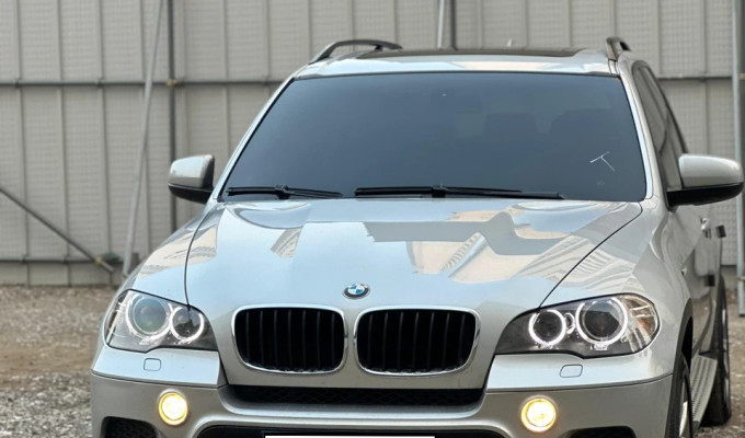 BMW X5 2010 года