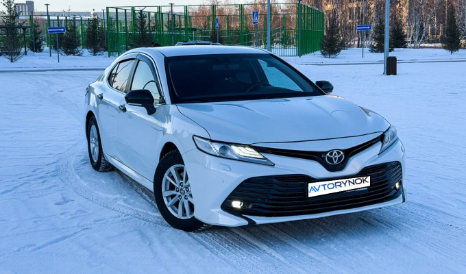Toyota Camry 2020 года