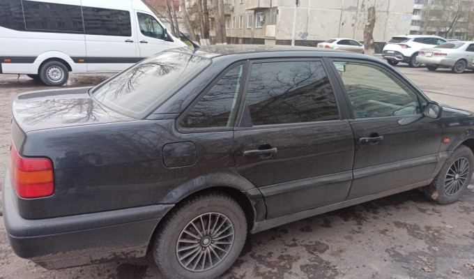 Volkswagen Passat 1993 года