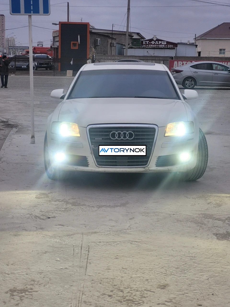 Audi A8, 2005