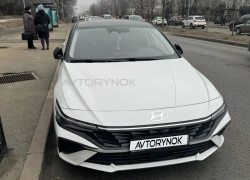 Hyundai Elantra 2024 года