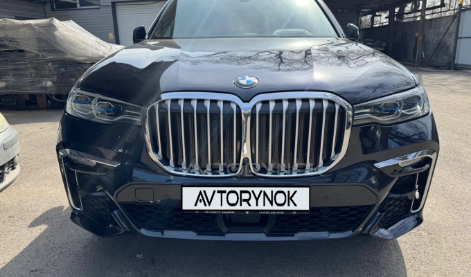 BMW X7 2022 года