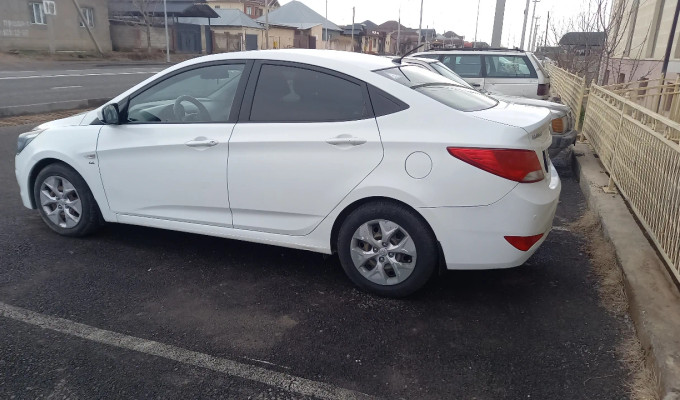 Hyundai Solaris 2015 года