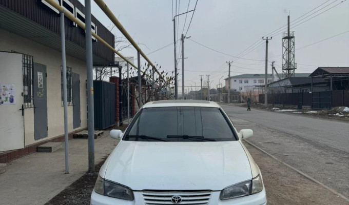 Toyota Camry 1998 года
