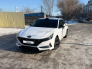Hyundai Elantra 2022 года