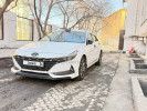 Hyundai Elantra 2022 года