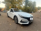 Hyundai Elantra 2022 года