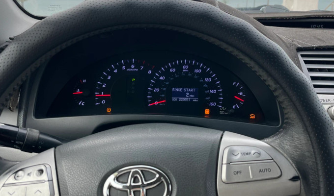 Toyota Camry 2011 года