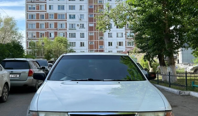Nissan Sunny 1997 года
