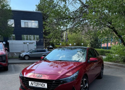 Hyundai Elantra 2021 года