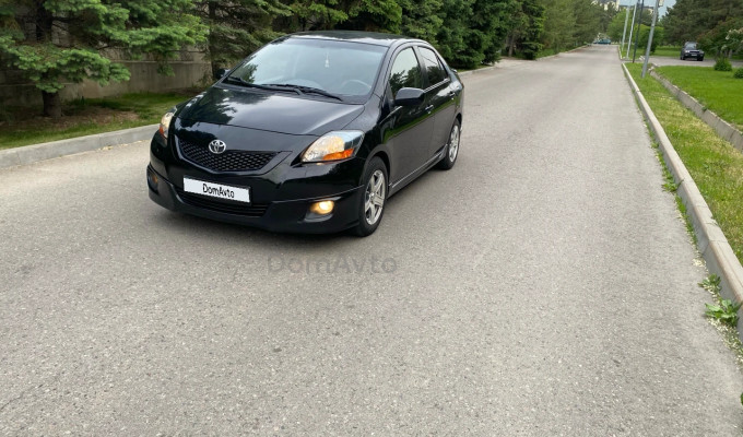 Toyota Yaris 2009 года