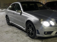 Mercedes-Benz E-Класс 2003 года