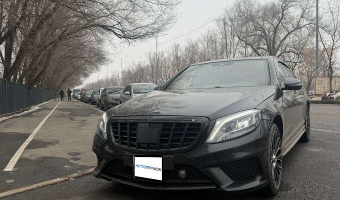 Mercedes-Benz S-Класс 2006 года
