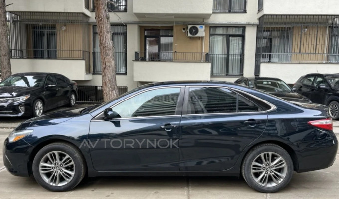 Toyota Camry 2016 года
