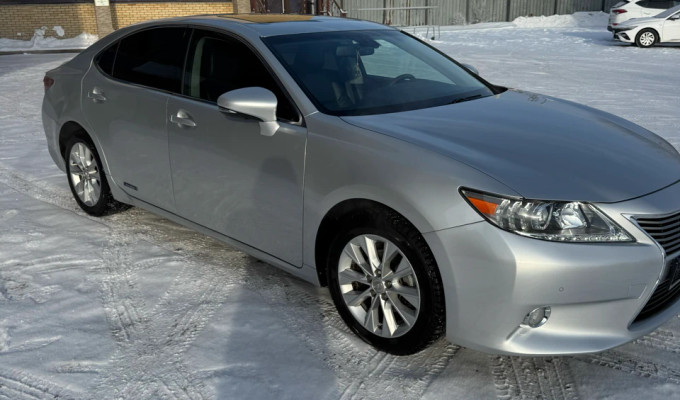 Lexus ES 2012 года