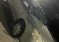 Toyota Avensis 2005 года