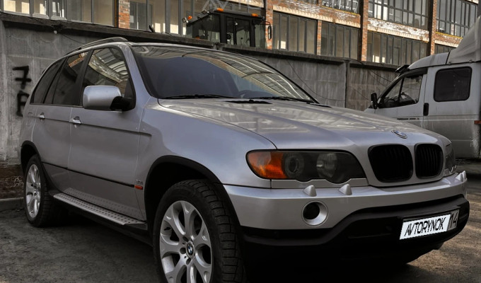 BMW X5 2001 года