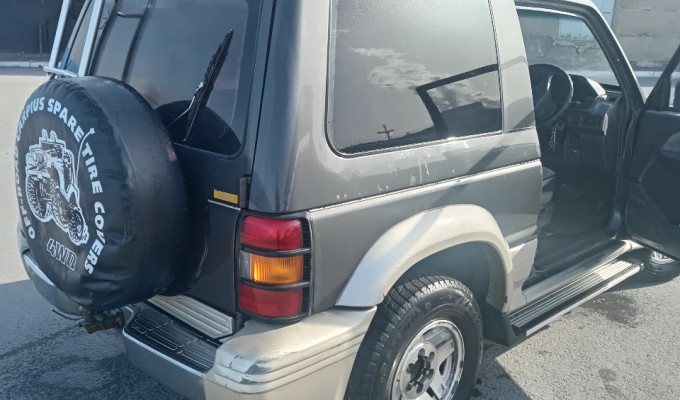 Mitsubishi Pajero 1993 года