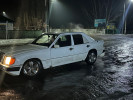 Mercedes-Benz E-Класс 1990 года
