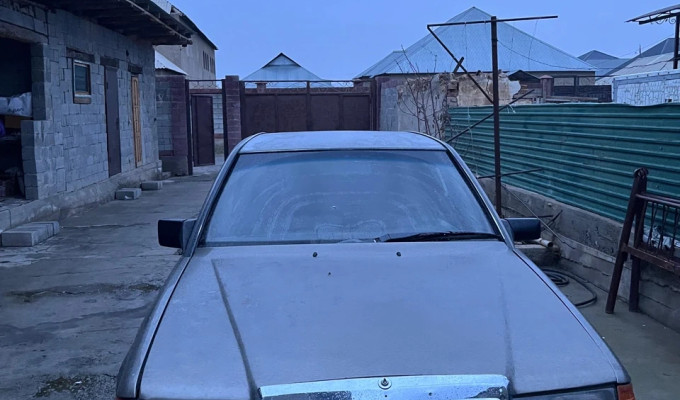 Mercedes-Benz E-Класс 1989 года