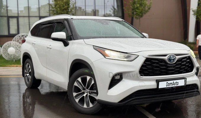 Toyota Highlander 2022 года