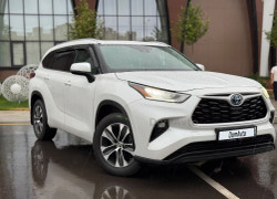 Toyota Highlander 2022 года