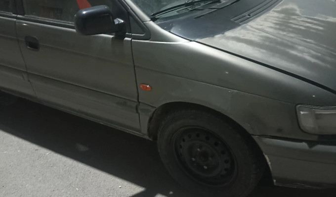 Mitsubishi Space Wagon 1997 года