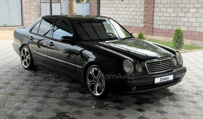 Mercedes-Benz E-Класс 1999 года