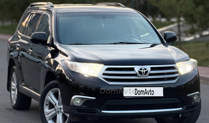 Toyota Highlander 2011 года