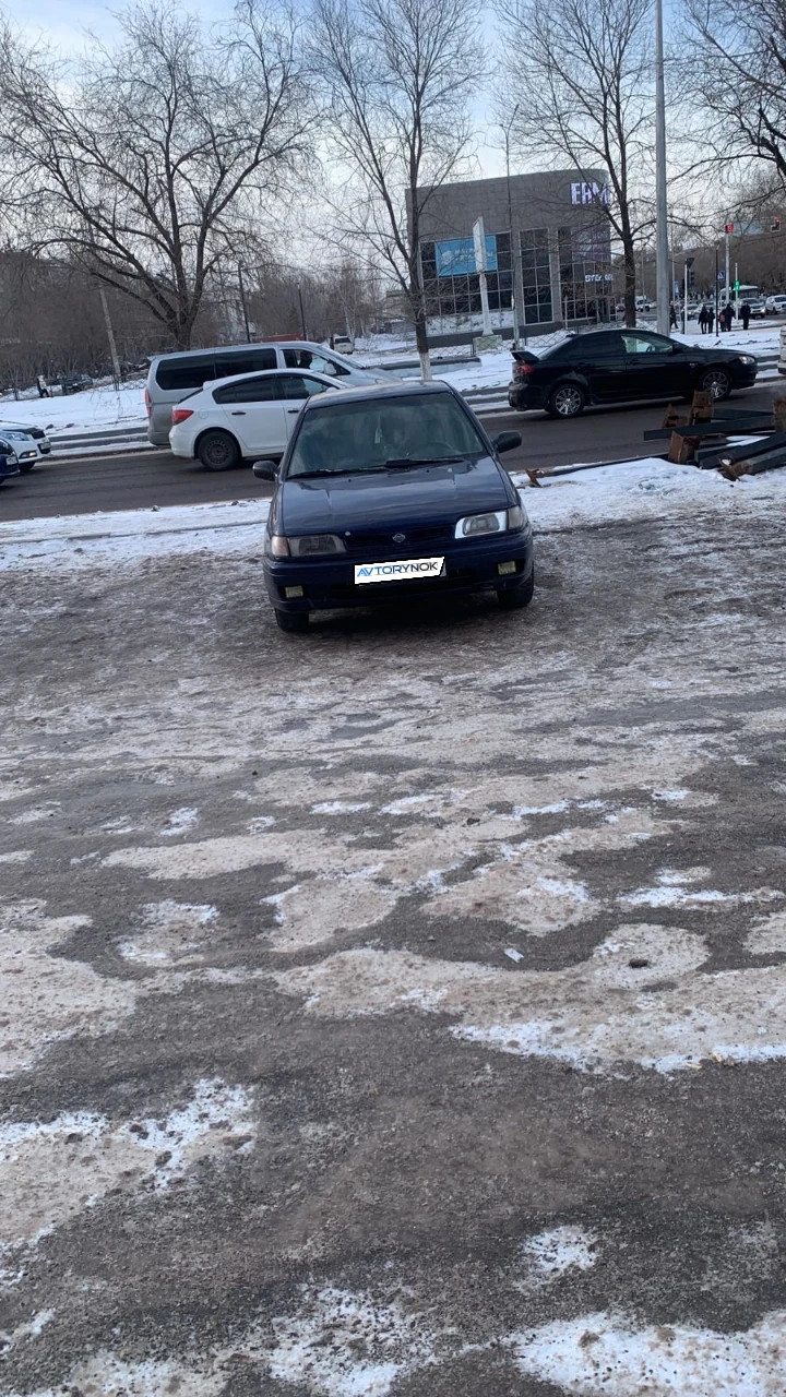 Nissan Sunny, 1994