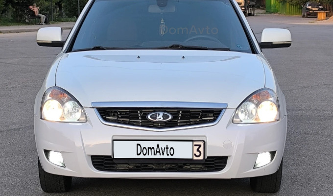 ВАЗ (Lada) Priora 2013 года
