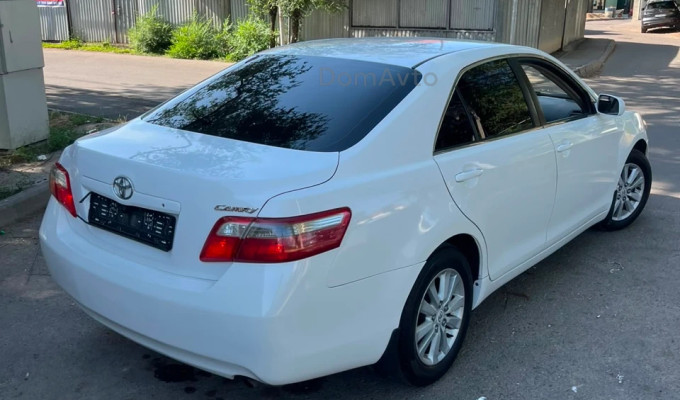 Toyota Camry 2006 года