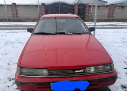 Mazda 626 1990 года