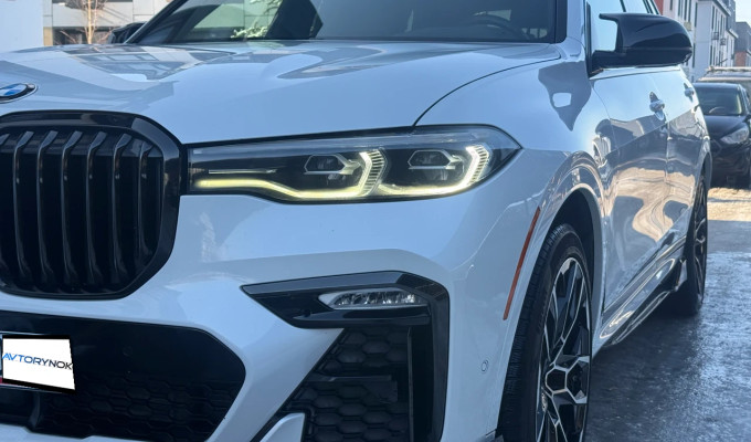BMW X7 2020 года